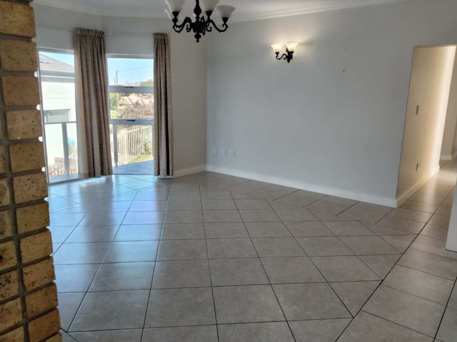 To Let 4 Bedroom Property for Rent in Reebok Western Cape